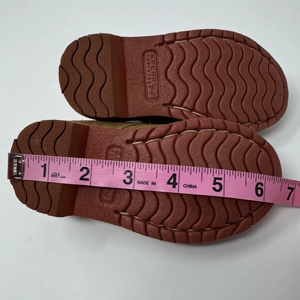 Sperry Top Sider Tevin Suede Shoes Tie Up Dress Shoe, Khaki, toddler size 6.5W‎
